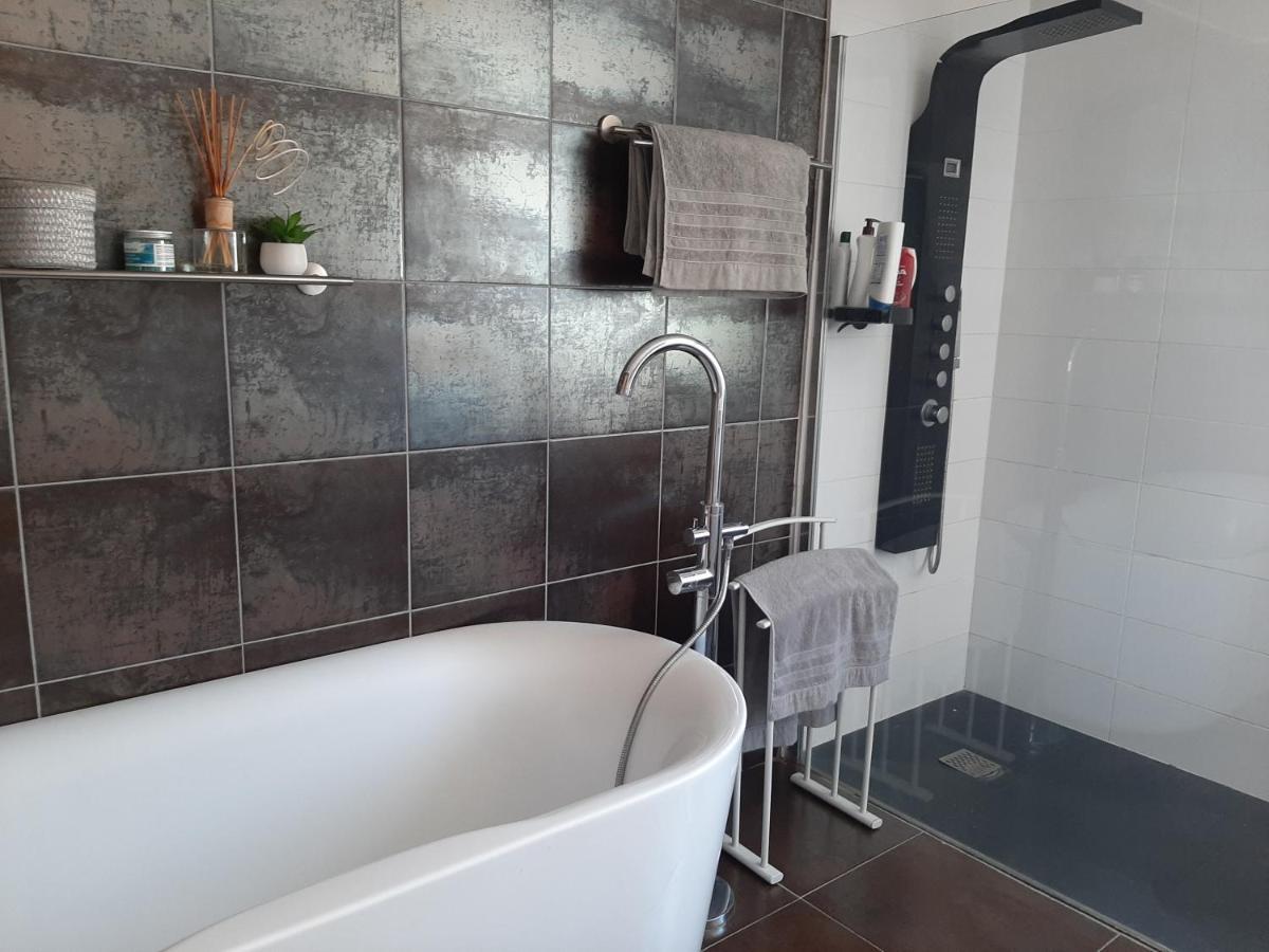 Chambre Double Dans Maison Chaleureuse Et Familiale Carcassonne Dış mekan fotoğraf